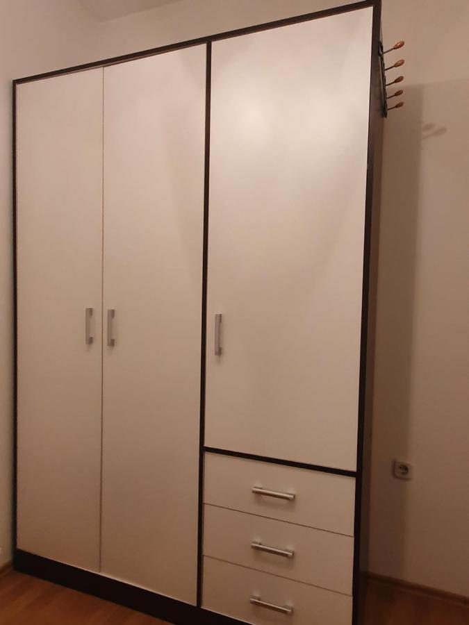 Apartament Stan Na Dan Prnjavor, Gajba U Centru Zewnętrze zdjęcie